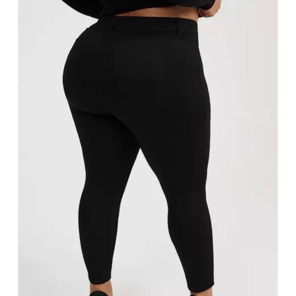 NWT Torrid Bombshell Skinny Ankle Pants - Picture 3 of 7